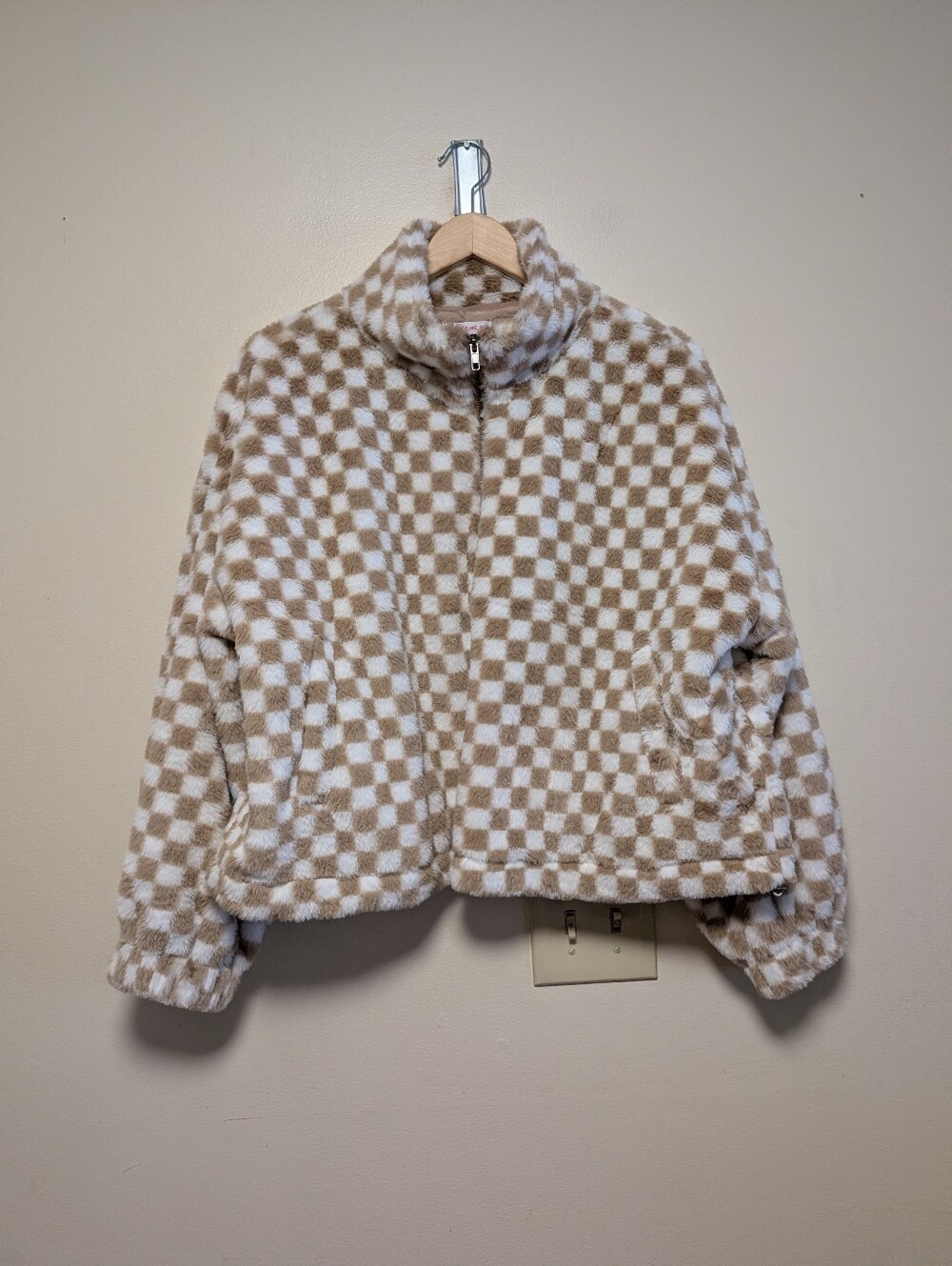 Buttermelon Faux Fur Checkerboard Jacket Women’s Small Tan Cream Y2K